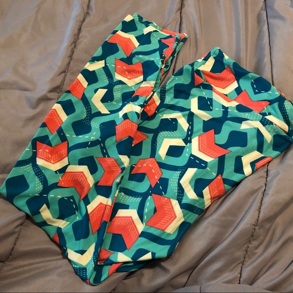 LuLaRoe Leggings Watermelon Green TC2 NWOT - Picture 2 of 4